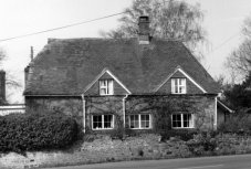 Old House at Home (Thumbnail).jpg (10400 bytes)